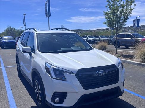 Used 2023 Subaru Forester Limited image 2