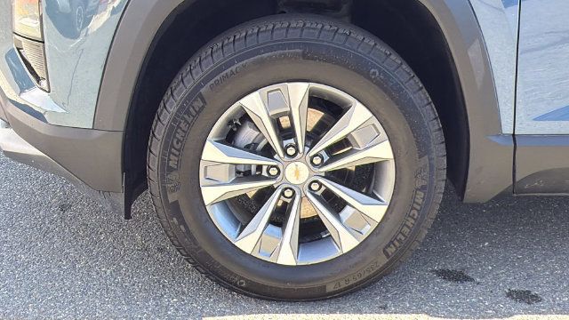 Used 2026 Chevrolet Equinox LT w/ Convenience Package II AWD/4WD image 9