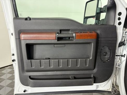 Used 2014 Ford F250 King Ranch w/ King Ranch w/Chrome Package image 15