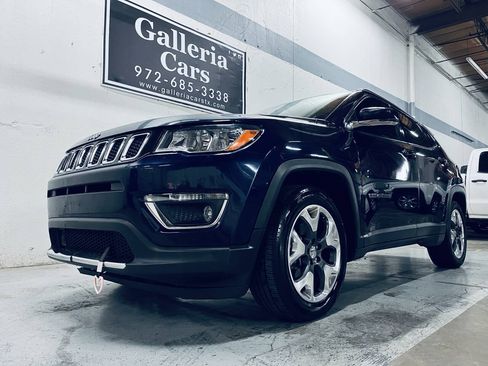 Used 2021 Jeep Compass Limited FWD image 2