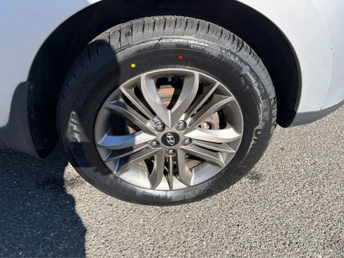 Used 2014 Hyundai Tucson GLS image 14