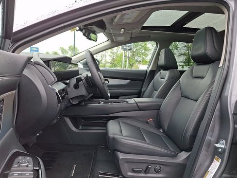 Certified 2025 Nissan Murano SL AWD/4WD image 14