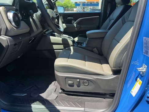 Certified 2026 Chevrolet Colorado ZR2 w/ Technology Package AWD/4WD image 26