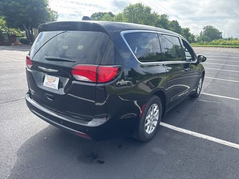 New 2025 Chrysler Voyager LX image 7