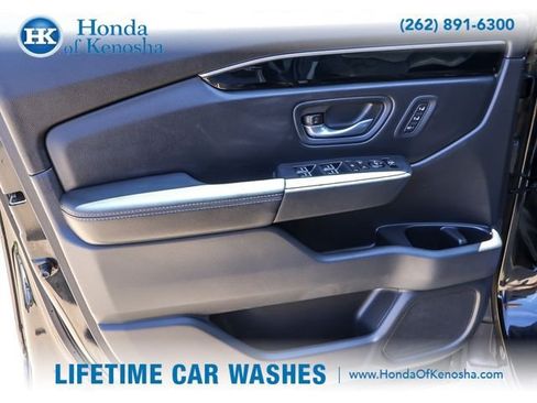 Certified 2025 Honda Pilot Touring image 23