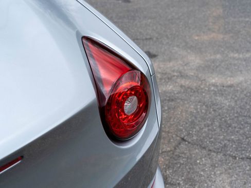 Used 2017 Ferrari California T image 17