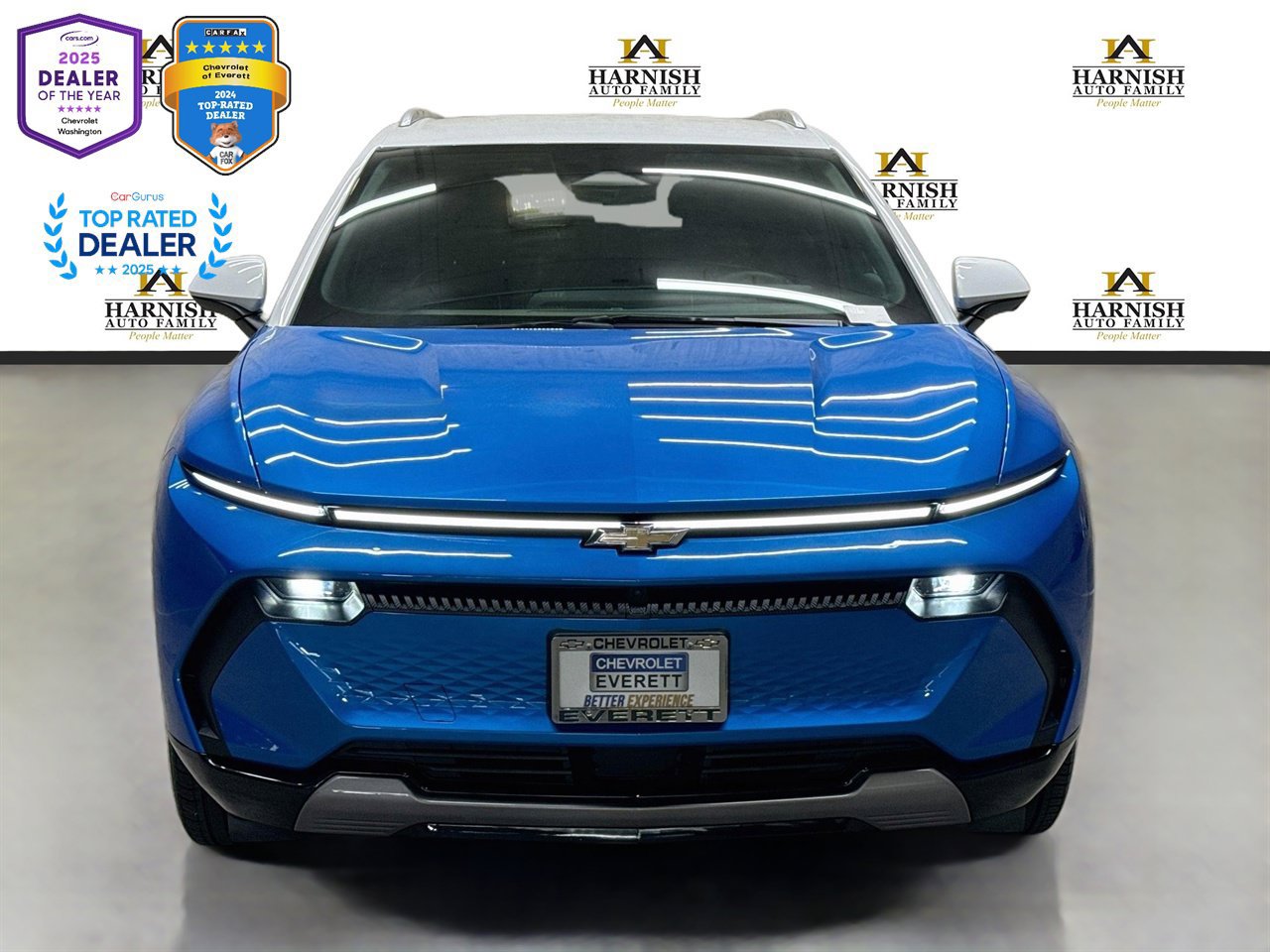 Used 2024 Chevrolet Equinox EV LT w/ LPO, Trailering Package FWD image 2