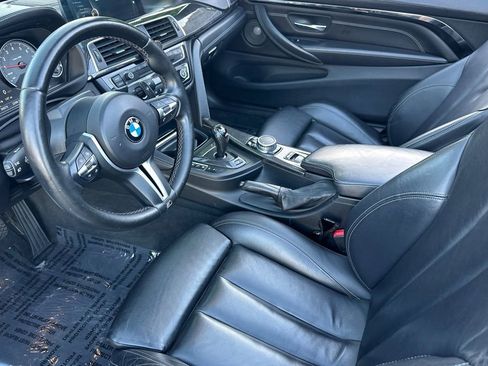 Used 2016 BMW M4 Convertible image 10
