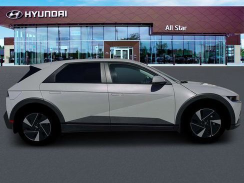 New 2026 Hyundai Ioniq 5 SEL image 11