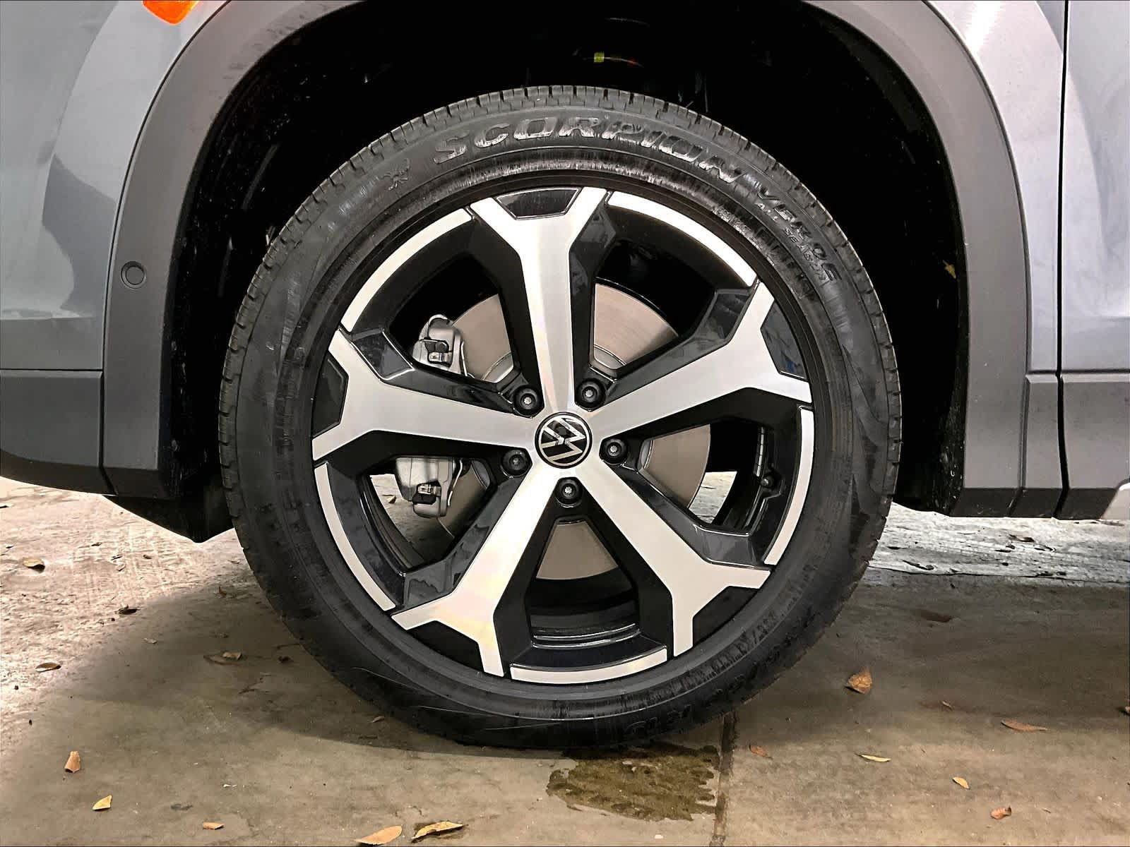 New 2026 Volkswagen Tiguan SE AWD/4WD image 14