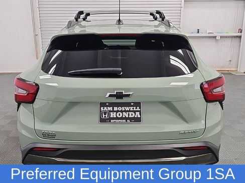 Used 2025 Chevrolet Trax ACTIV w/ Sunroof Package FWD image 9