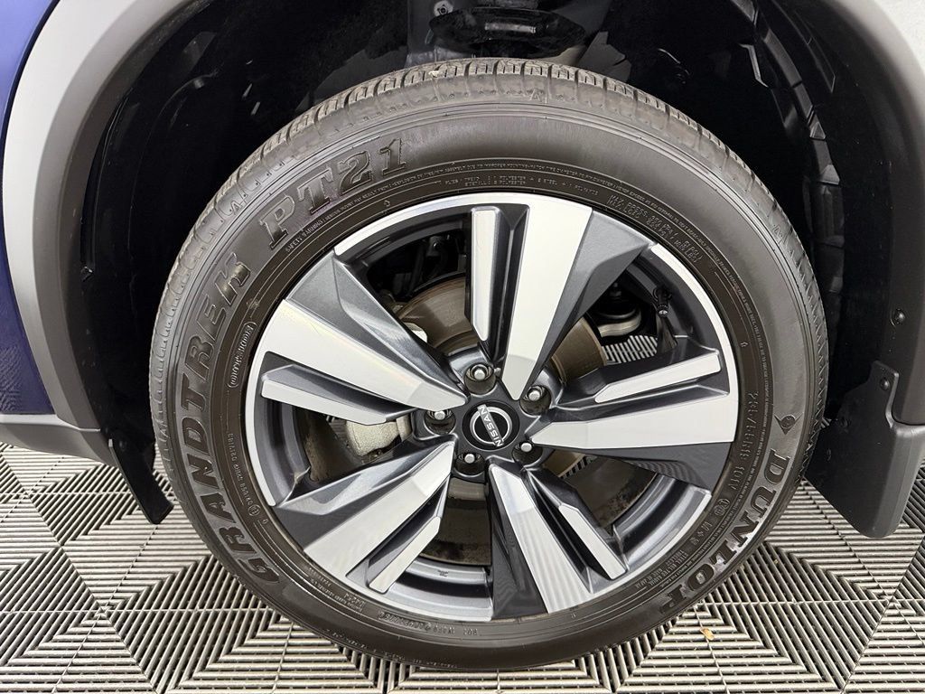 Used 2025 Nissan Rogue SL w/ SL Premium Package AWD/4WD image 10