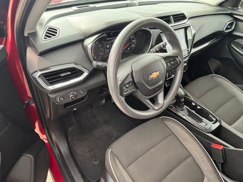 Used 2021 Chevrolet TrailBlazer LT w/ Convenience Package image 12