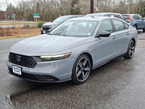 Used 2023 Honda Accord Sport image 3