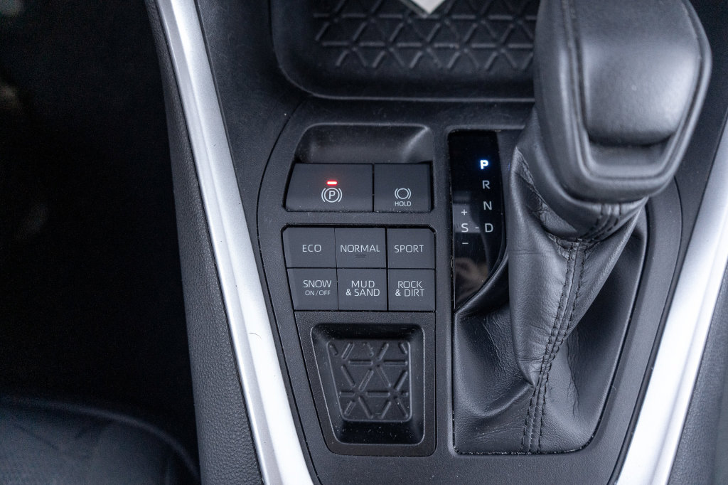 Used 2022 Toyota RAV4 XLE w/ Convenience Package AWD/4WD image 26