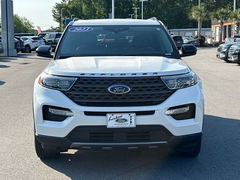 Used 2023 Ford Explorer XLT w/ Equipment Group 202A AWD/4WD image 8