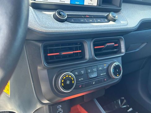 Certified 2022 Ford Maverick XLT w/ XLT Luxury Package image 37