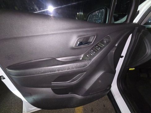 Used 2022 Chevrolet Trax LT w/ Sport Edition image 25