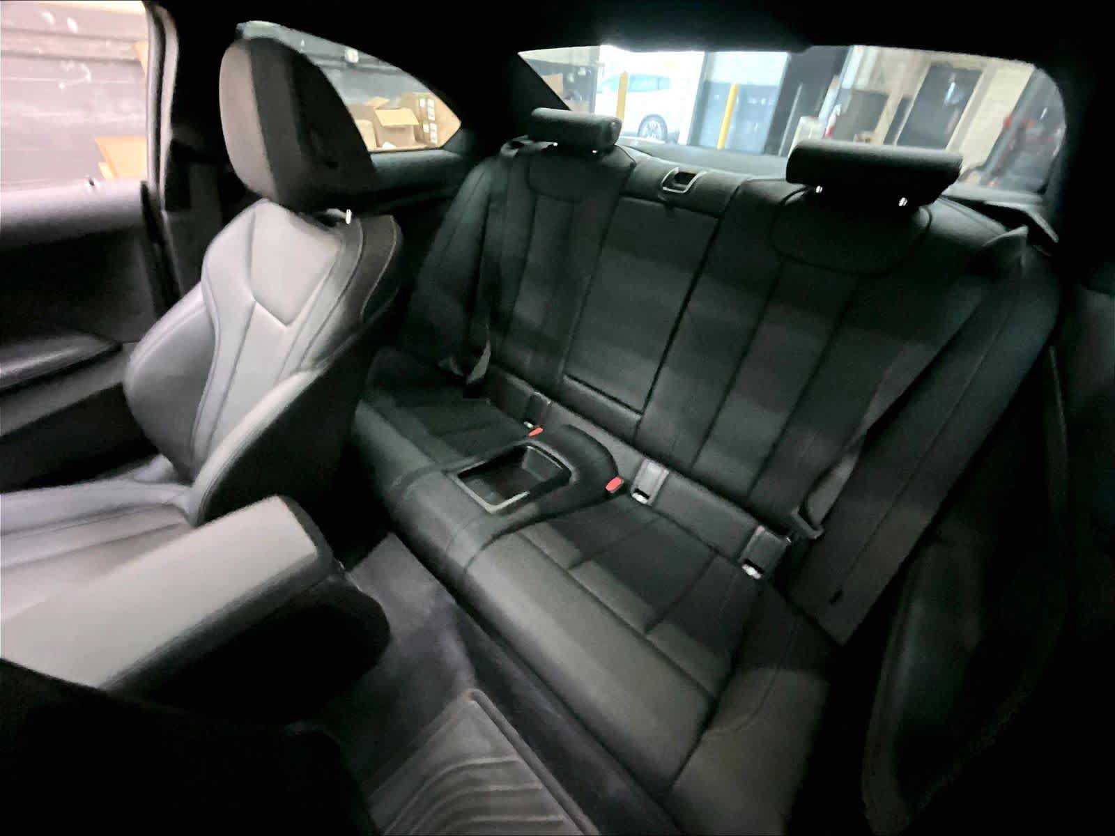 Used 2025 BMW 230i Coupe w/ Convenience Package RWD image 28