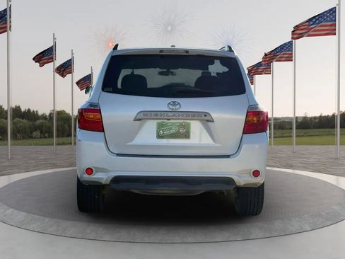 Used 2010 Toyota Highlander SE image 12