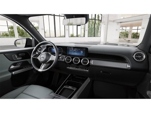 New 2026 Mercedes-Benz GLB 250 4MATIC image 6