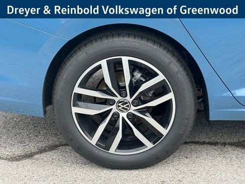 New 2026 Volkswagen Jetta SE image 9