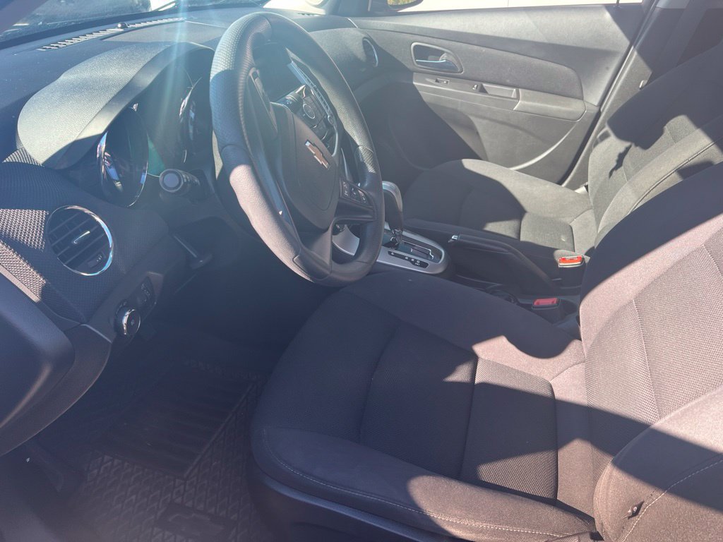 Used 2015 Chevrolet Cruze LT FWD image 5