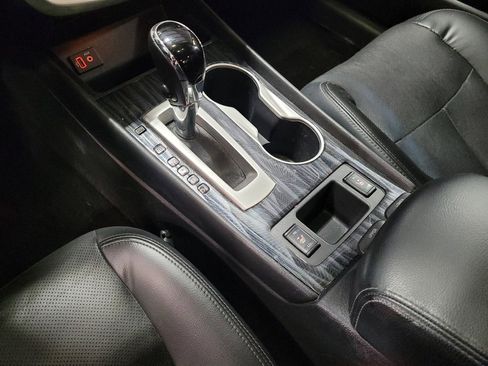 Used 2017 Nissan Altima 2.5 SL w/ Moonroof Package image 26