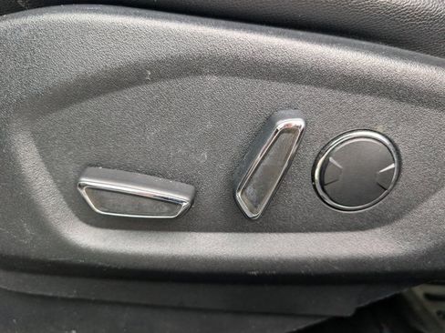 Used 2018 Ford Explorer Limited image 16