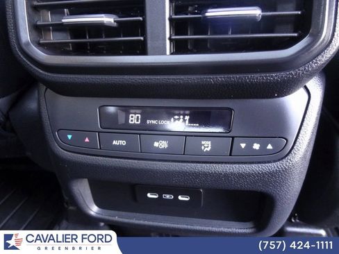 Used 2025 Honda Pilot Touring image 18