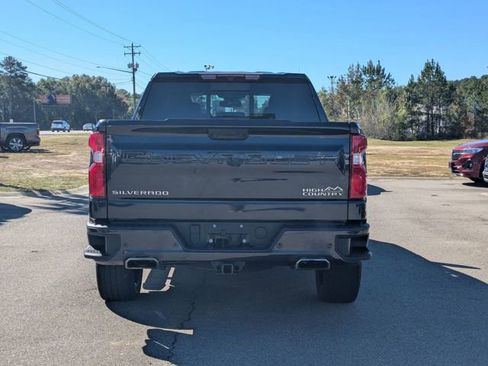 Used 2022 Chevrolet Silverado 1500 High Country w/ High Country Premium Package image 4