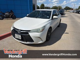 Used 2016 Toyota Camry SE video 1