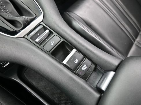 Used 2023 Honda HR-V EX-L image 30