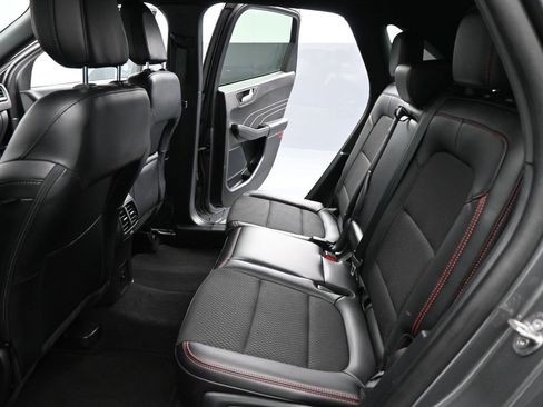 Used 2025 Ford Escape ST-Line image 18