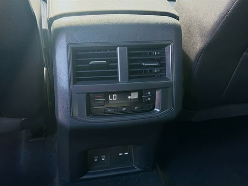 Used 2023 Volkswagen Atlas SEL R-Line image 23