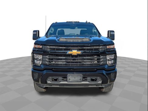 Certified 2024 Chevrolet Silverado 2500 Custom image 9