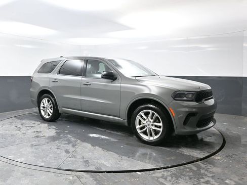 Used 2023 Dodge Durango GT image 3