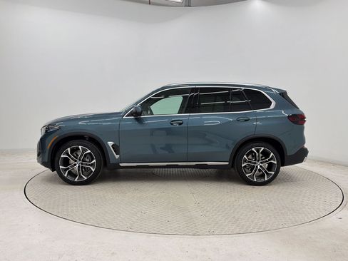 New 2026 BMW X5 xDrive40i w/ Climate Comfort Package image 2