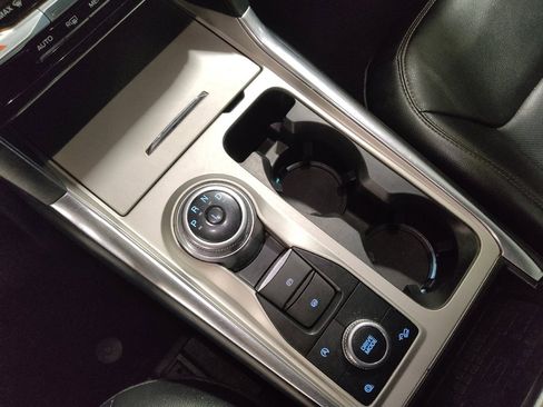 Used 2021 Ford Explorer Limited w/ Equipment Group 301A image 26