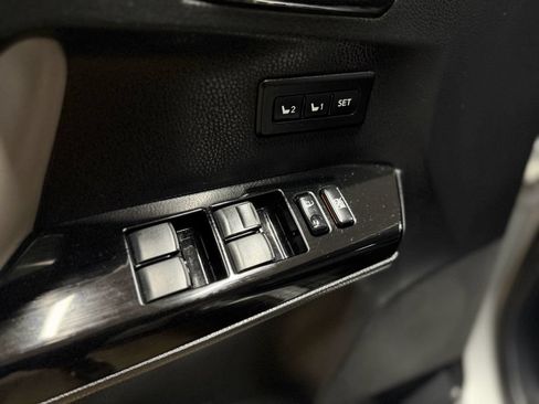 Used 2018 Toyota RAV4 Limited w/ All Weather Liner Package AWD/4WD image 18
