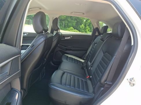 Used 2019 Ford Edge SEL w/ Equipment Group 201A AWD/4WD image 12