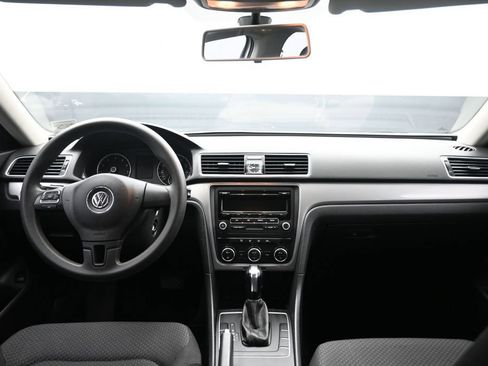 Used 2012 Volkswagen Passat 2.5 S FWD image 33