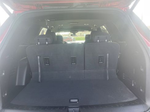 Used 2023 Chevrolet Traverse LT AWD/4WD image 23