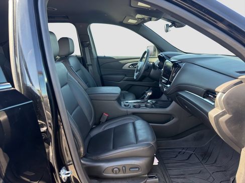 Used 2024 Chevrolet Traverse LT w/ LPO, Floor Liner Package AWD/4WD image 17
