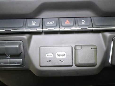 Used 2025 Chevrolet Silverado 2500 W/T w/ WT Convenience Package image 25