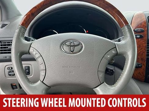 Used 2010 Toyota Sienna XLE Limited AWD/4WD image 8