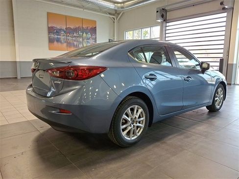 Used 2014 MAZDA MAZDA3 i Touring w/ Technology Package image 6