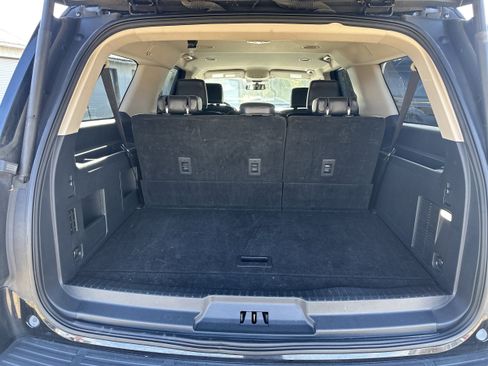 Used 2024 Ford Expedition Max XLT image 18