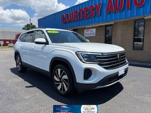 Used 2025 Volkswagen Atlas SE AWD/4WD image 1
