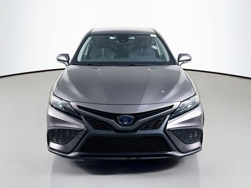 Used 2023 Toyota Camry SE image 2